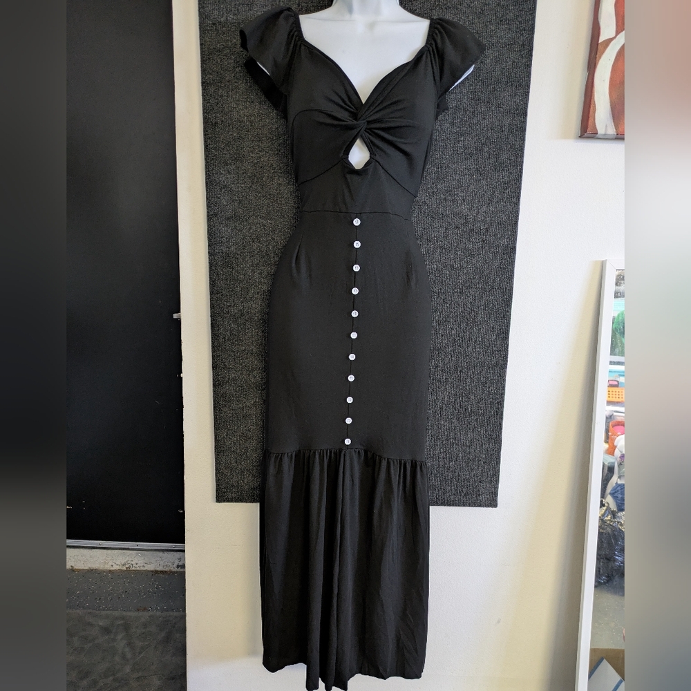 Elegant Black Maxi Dress